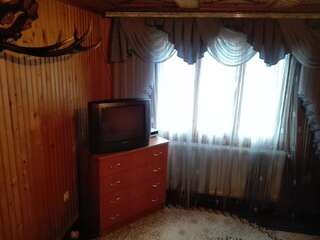 Апартаменты Садиба «Між Гір» Микуличин Дом с 4 спальнями-10