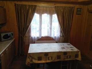 Апартаменты Садиба «Між Гір» Микуличин Дом с 4 спальнями-26